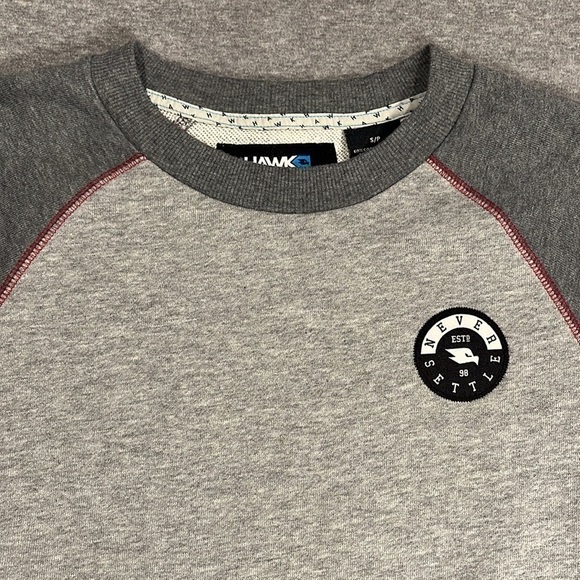 Tony Hawk small gray crew neck. - Picture 2 of 9